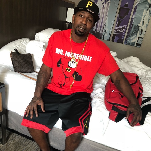 Meet your Posher, Chris - Picture 1 of 1